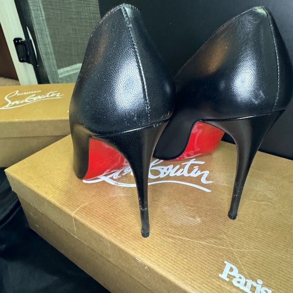 Great condition. Authentic Louboutin Pigalle - Picture 5 of 5